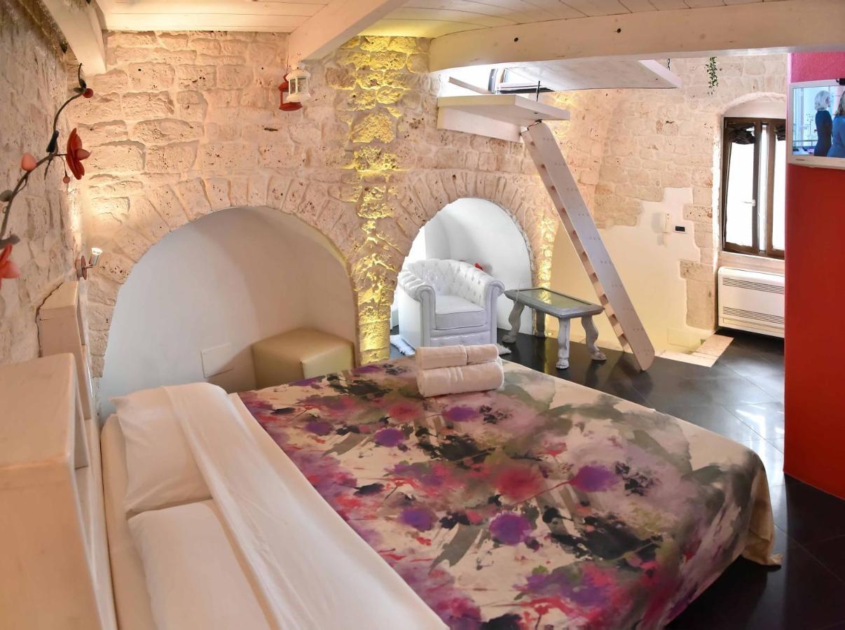 푸티냐노 L'Angolo Di Gaudi, Casa Mila B&B 외부 사진